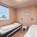 Nice Home In Lokken With Sauna 펜션 *