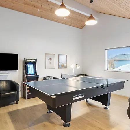 בית נופש In With Sauna