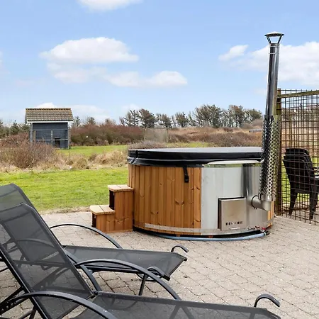 In With Sauna בית נופש לוקן