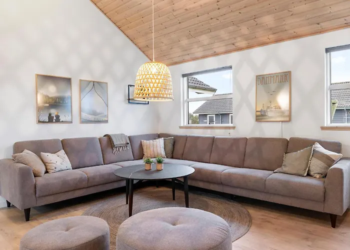 In With Sauna בית נופש לוקן